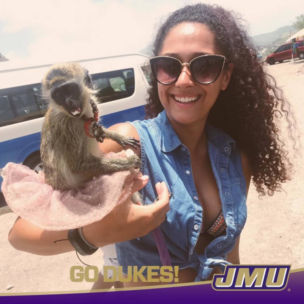 Meet your Posher, Bella